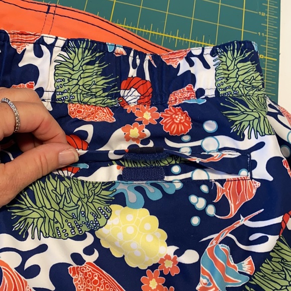 Nautica Swim Trunks. Size Large. - Picture 3 of 5